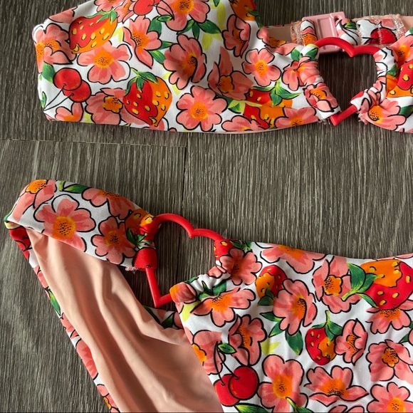 Blackbough Heart Cut-out Bikini - Picture 5 of 6